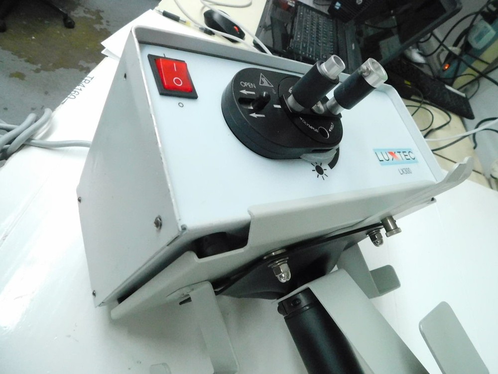 LUXTEC LX300 LIGHT SOURCE M7425