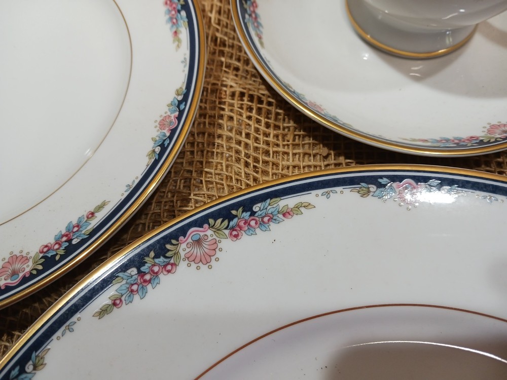 Gorham CHANTILLY 4-pc bone china place setting; NWT