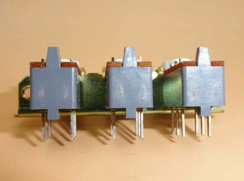 PUSH BUTTON SELECTOR SWITCH PUSH LOCK NOS (LOT OF 5)