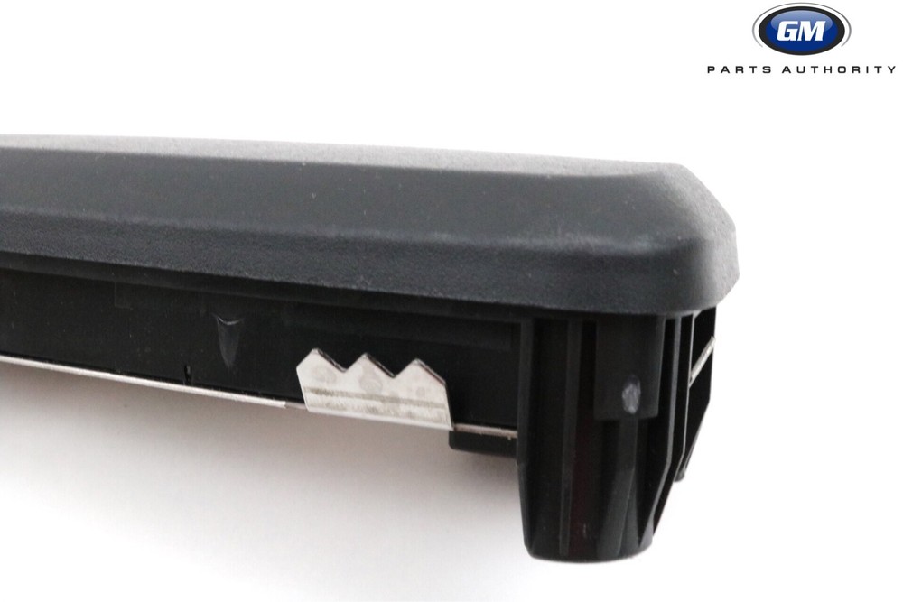 2014-18 Silverado Sierra Crew Cab 6" Rectangular Step End Cap 22876240 See Notes