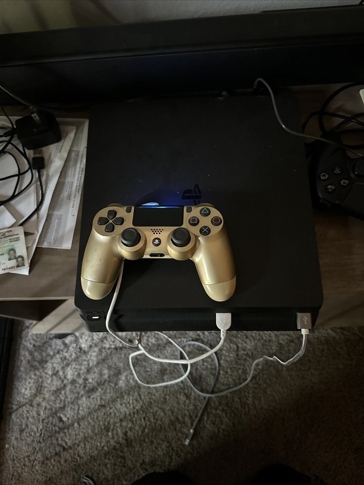 ps4 slim 500gb with Gold controller And Cords