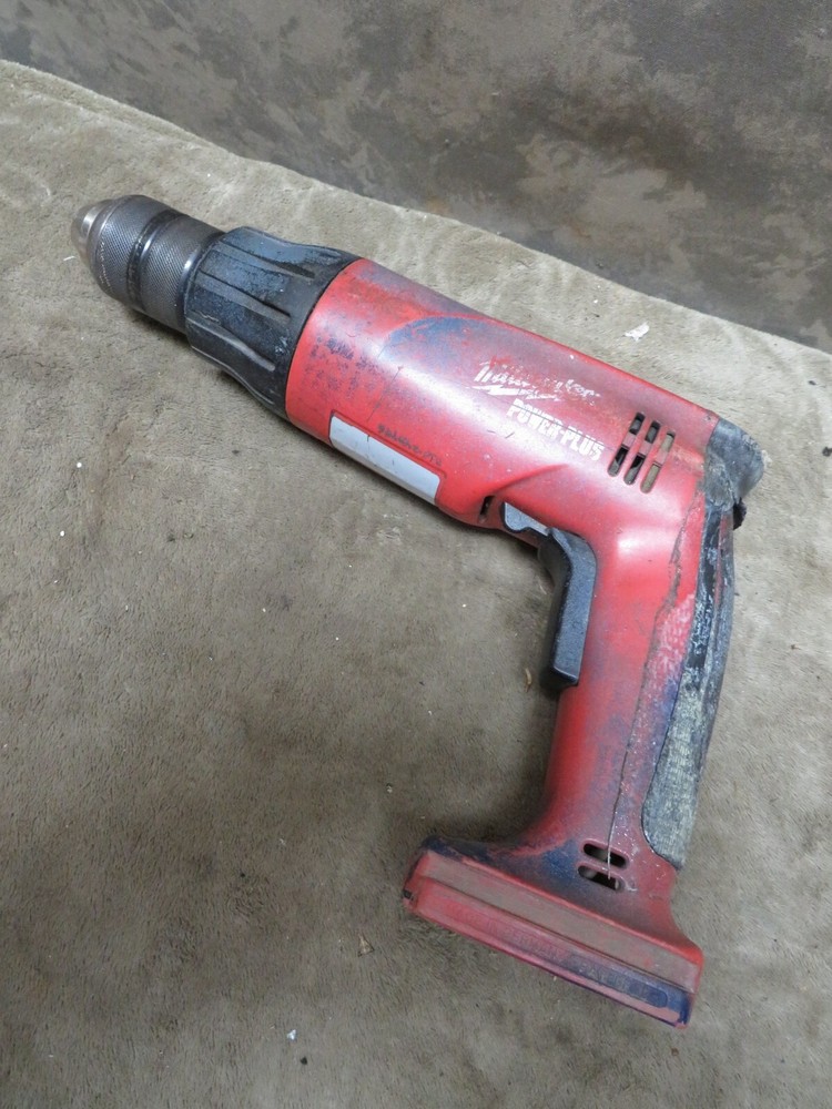 USED Milwaukee V18 Power Plus 1/2" Drill