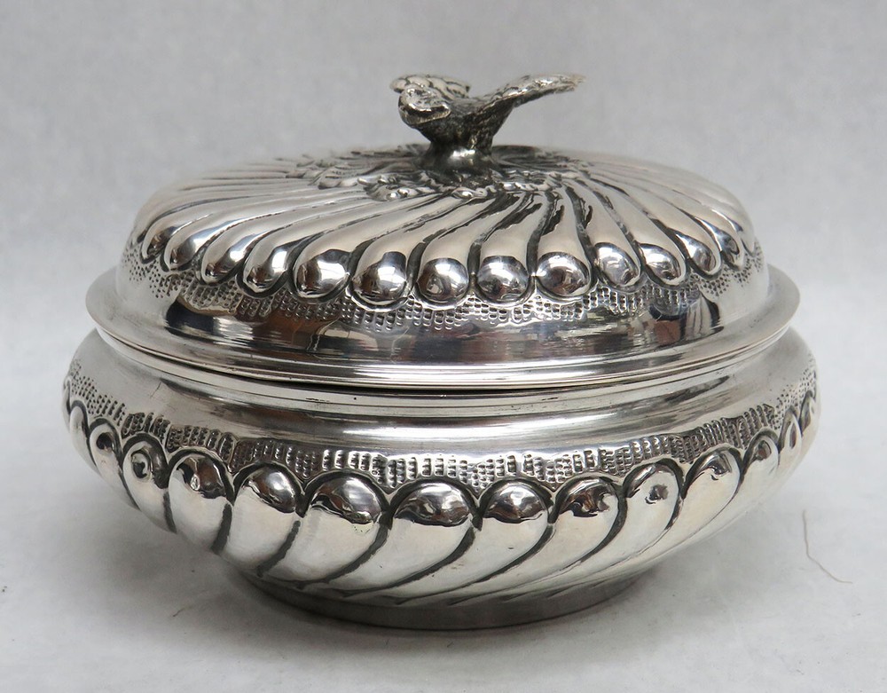 GREAT VINTAGE SOLID SILVER BIRD FINIAL POWER JAR