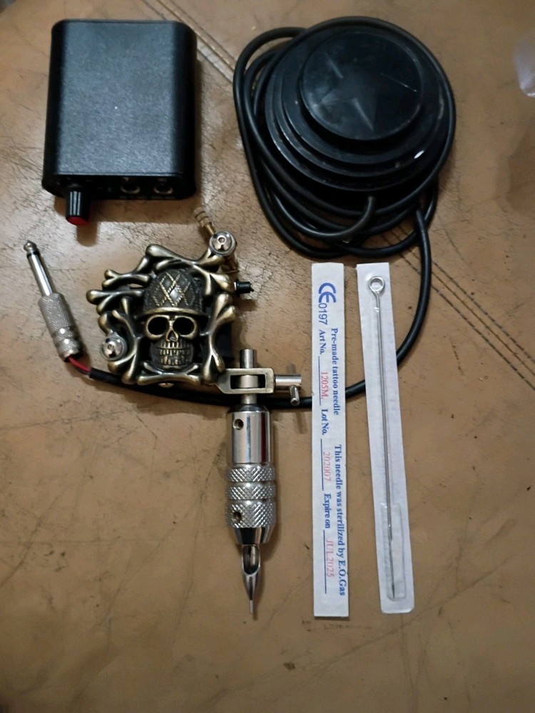 Skull Tattoo Gun And Kit