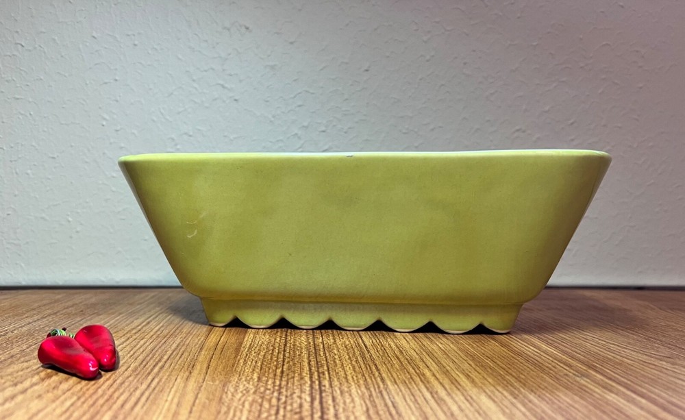 VTG Shawnee Pottery Planter Rectangular Light Green with Scalloped Base #763