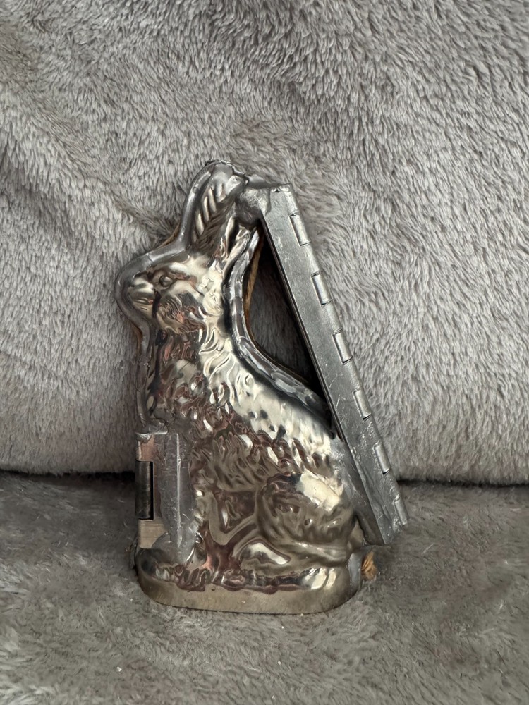 Metal Easter Bunny Mold 6"