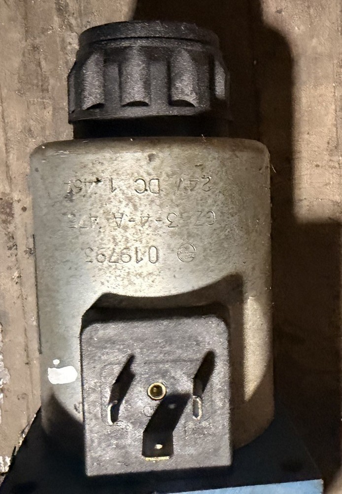 MANNESMANN/REXROTH 4WE10E32/CG24N9Z4