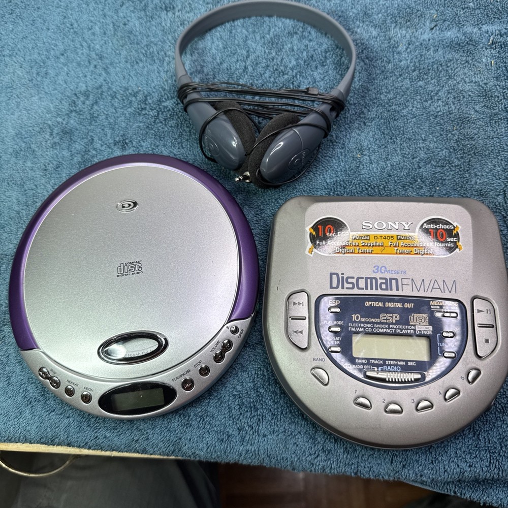 2 Discmans And 2 Walkmans With One Headphone. See Description!