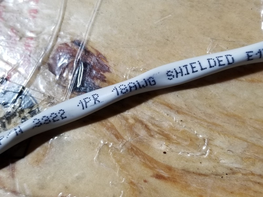 Honeywell Genesis 3322 18/1P Low-Cap Shielded FFEP Control Cable CMP White/50ft