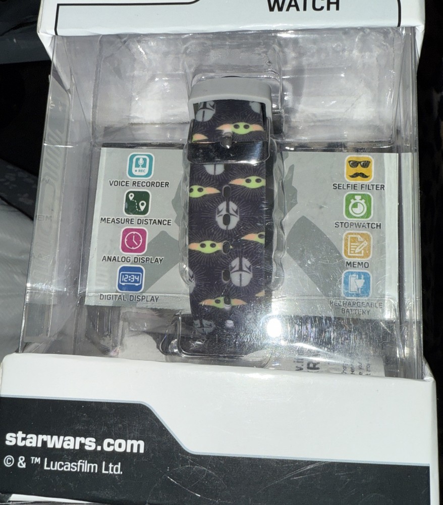 Star Wars The Mandalorian Interactive Watch. Mint