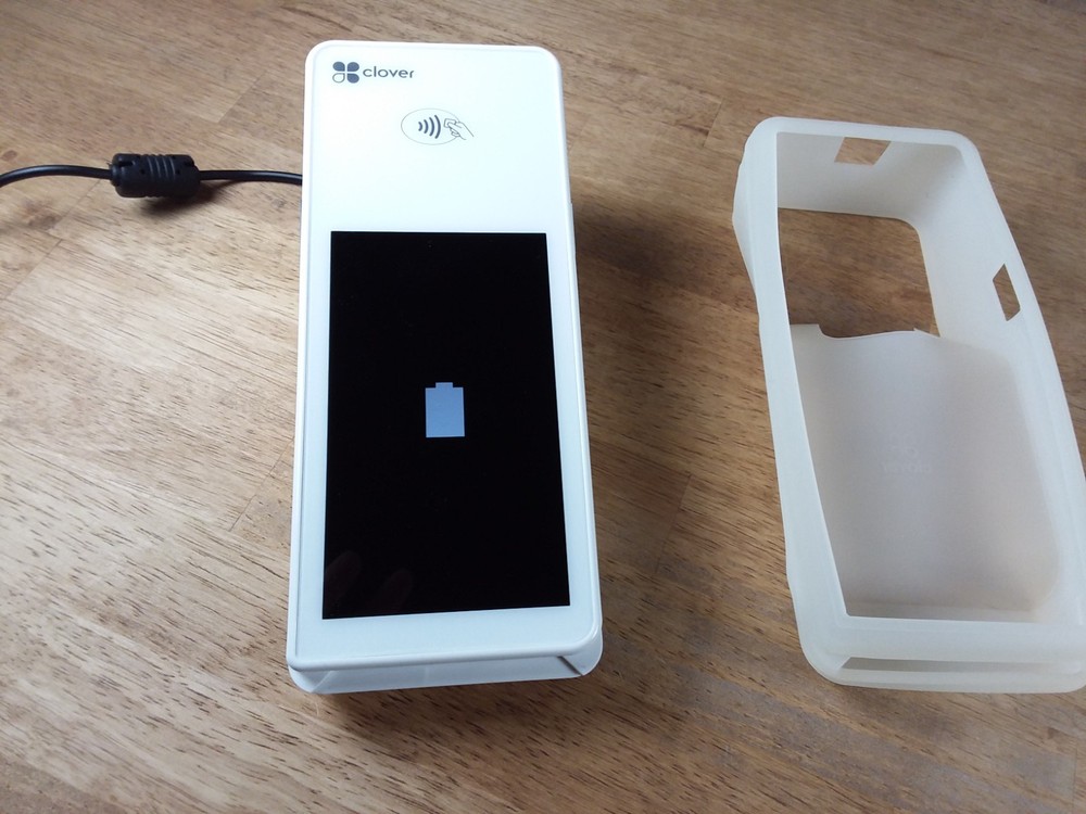 Clover Flex K400 + Flex Kit Handheld POS System Touchscreen