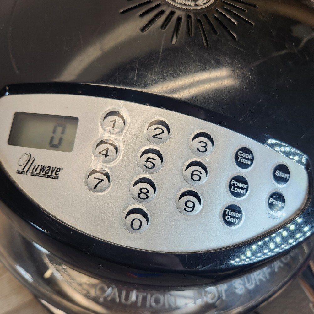 Black Used Nuwave Oven With Cooking Rack