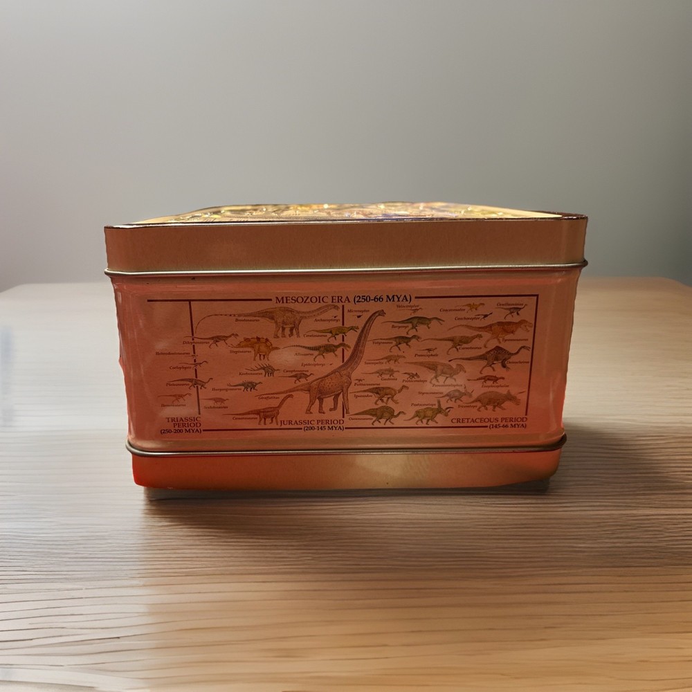Aquarius Smithsonian Dinosaurs Large Fun Box (tin carry all)