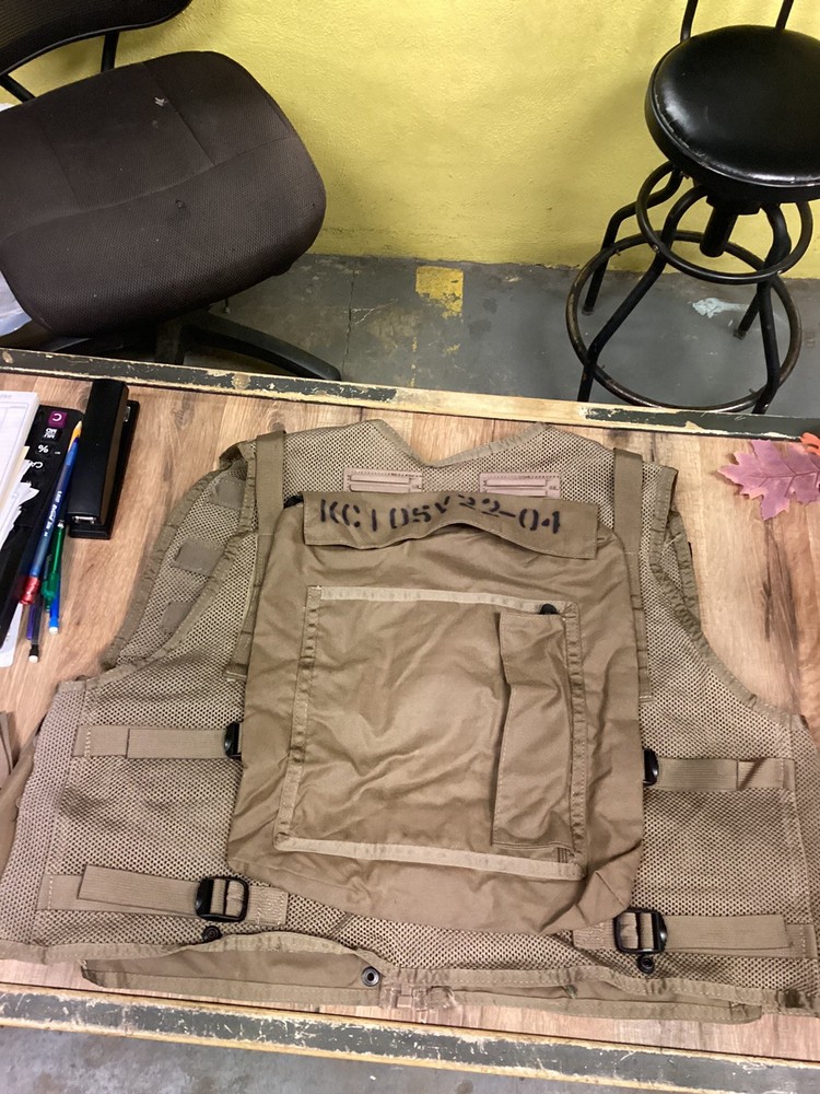 Ultimate Survival Technologies SnapTrack Tactical Vest - Large