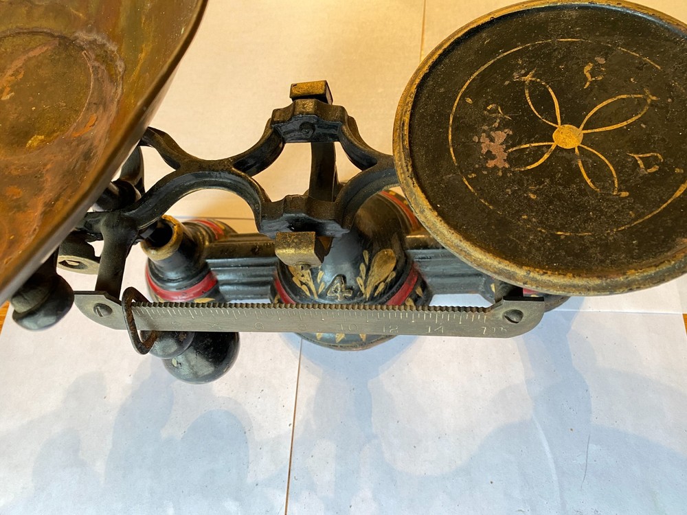 KITCHEN BALANCE WEIGHT SCALE ANTIQUE