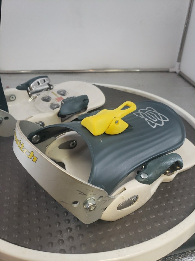 Switch Step In HB Snowboard Bindings