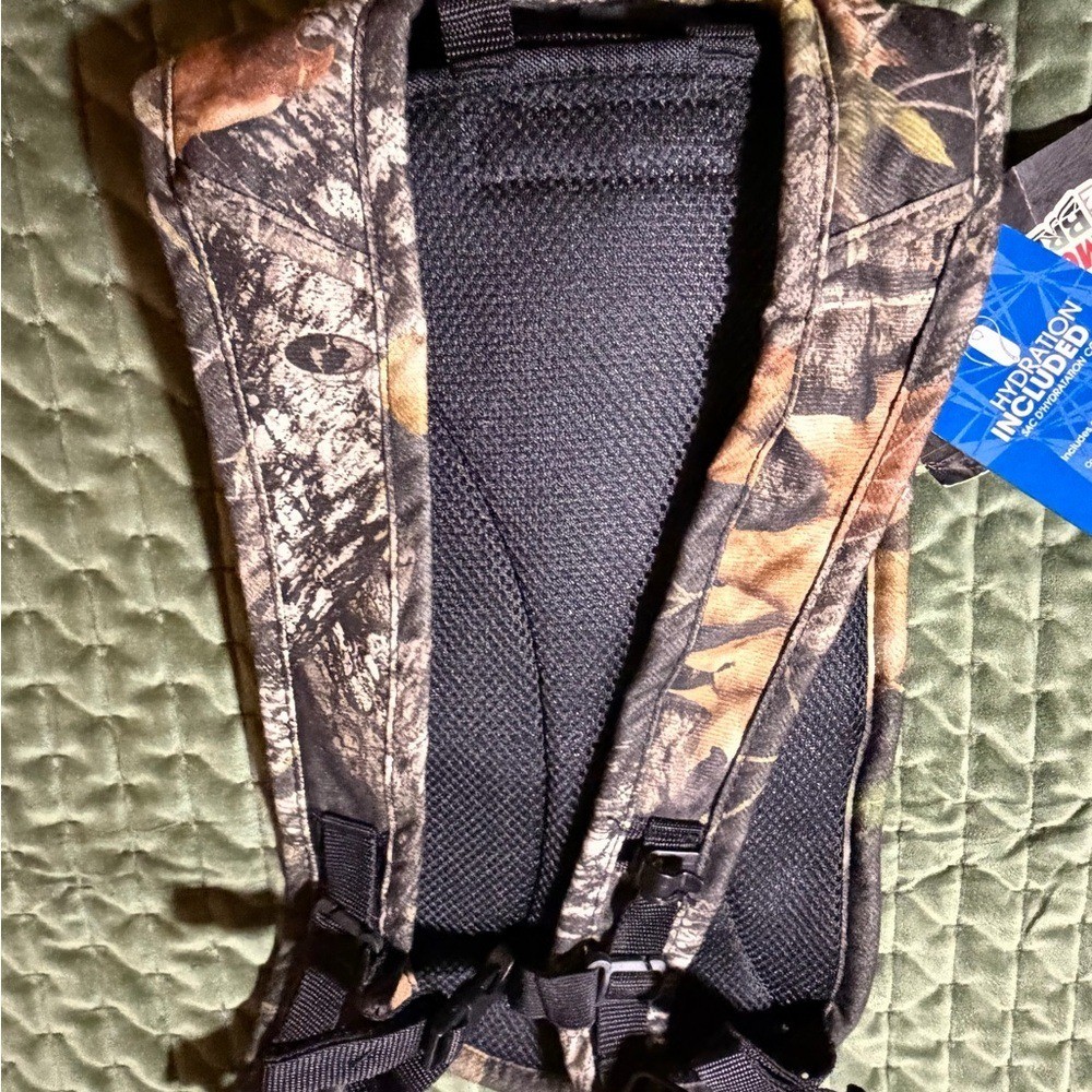 Red Head Cool Creek Hydration pack camouflage new with tags