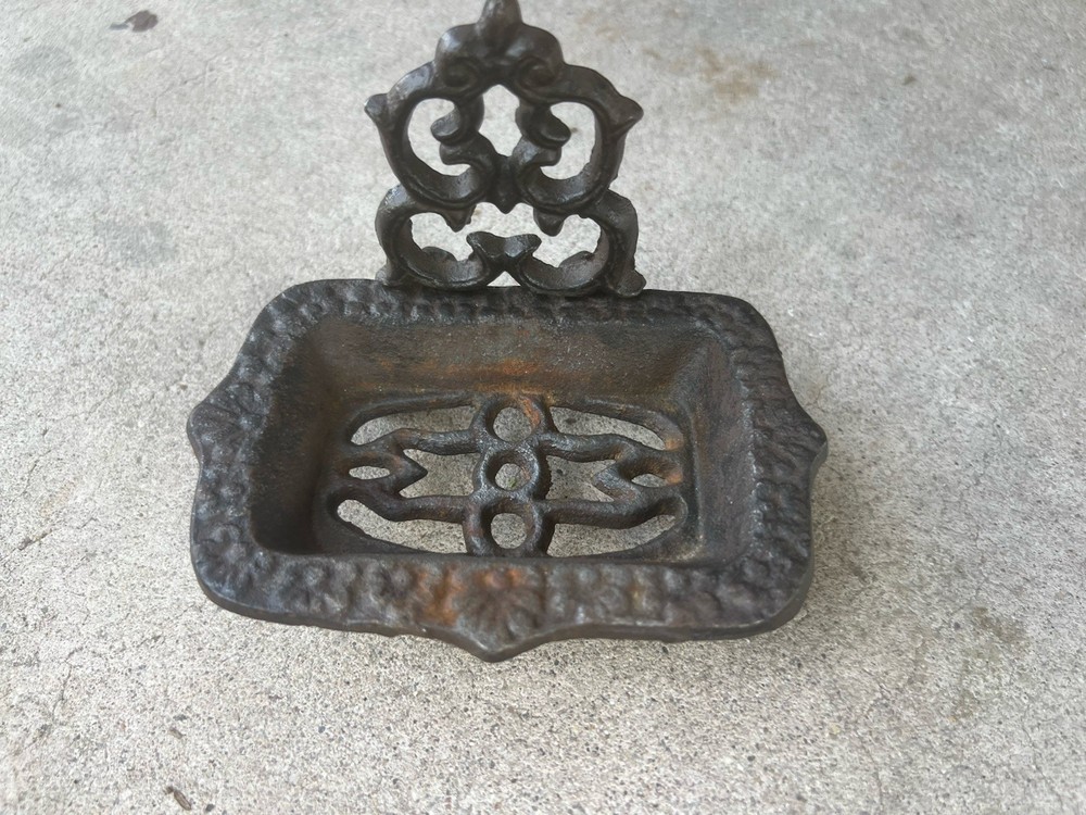 Cast Iron Soap Dish - Selling How Found