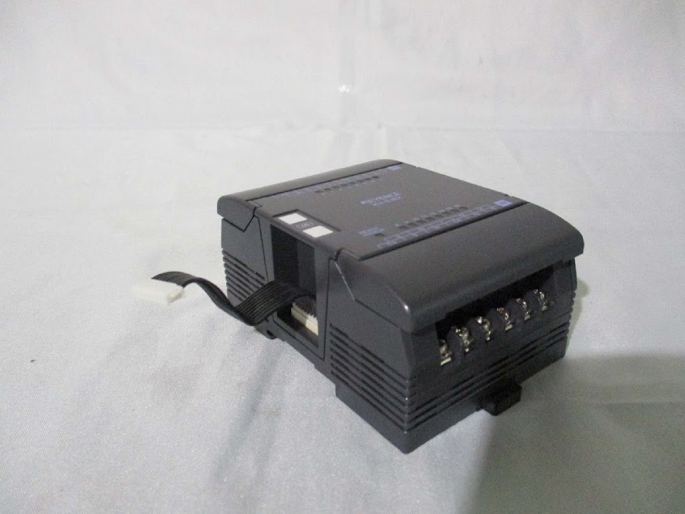 KEYENCE KV-E16X PLC with Built-in Display Function USED #10