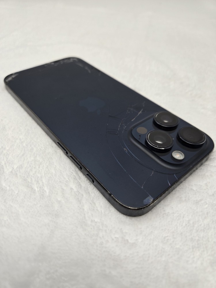 iPhone 15 Pro Max 1TB - Unlocked - Cracked Lcd/ Back - READ