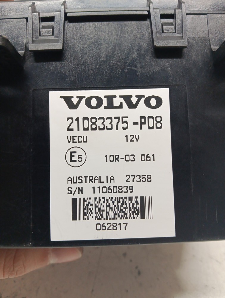 21083375-P08 VOLVO VNL CAB CONTROL UNIT MODULE #2819
