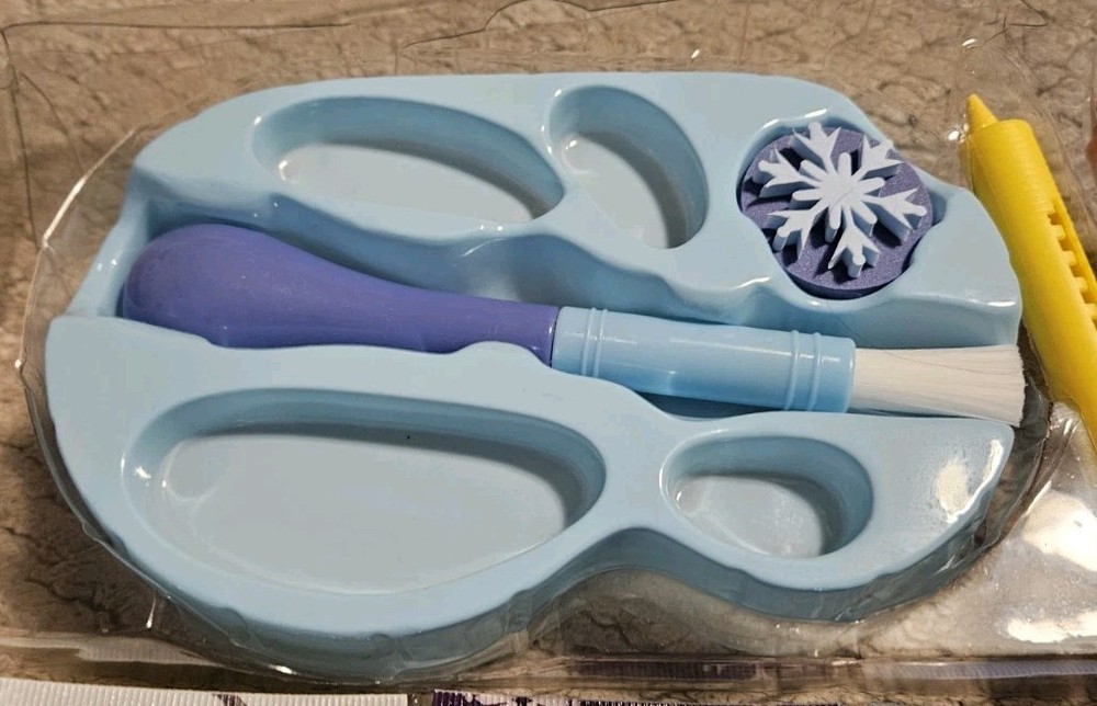 Disney Frozen 2 12 Piece Bath Time Activity Set