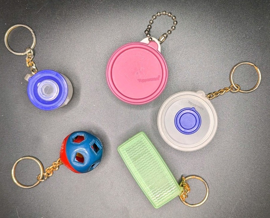 5 Tupperware keychains with detachable keyring, multi-color