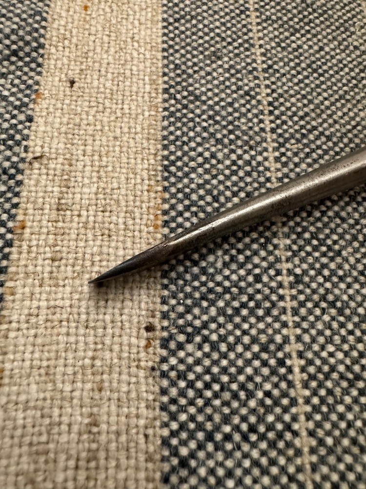 Perfect Handle Old Split Wood Screwdriver - Small - Unmarked Old