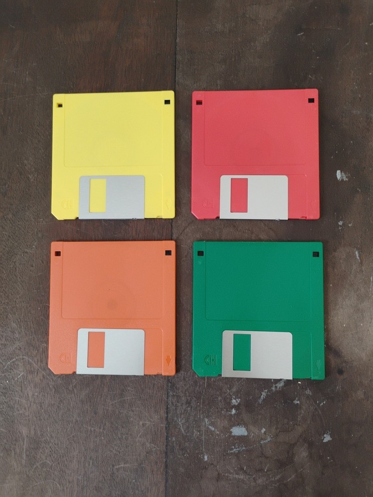 Smartz 2HD IBM Formatted 3.5 Diskettes (4)Pc.