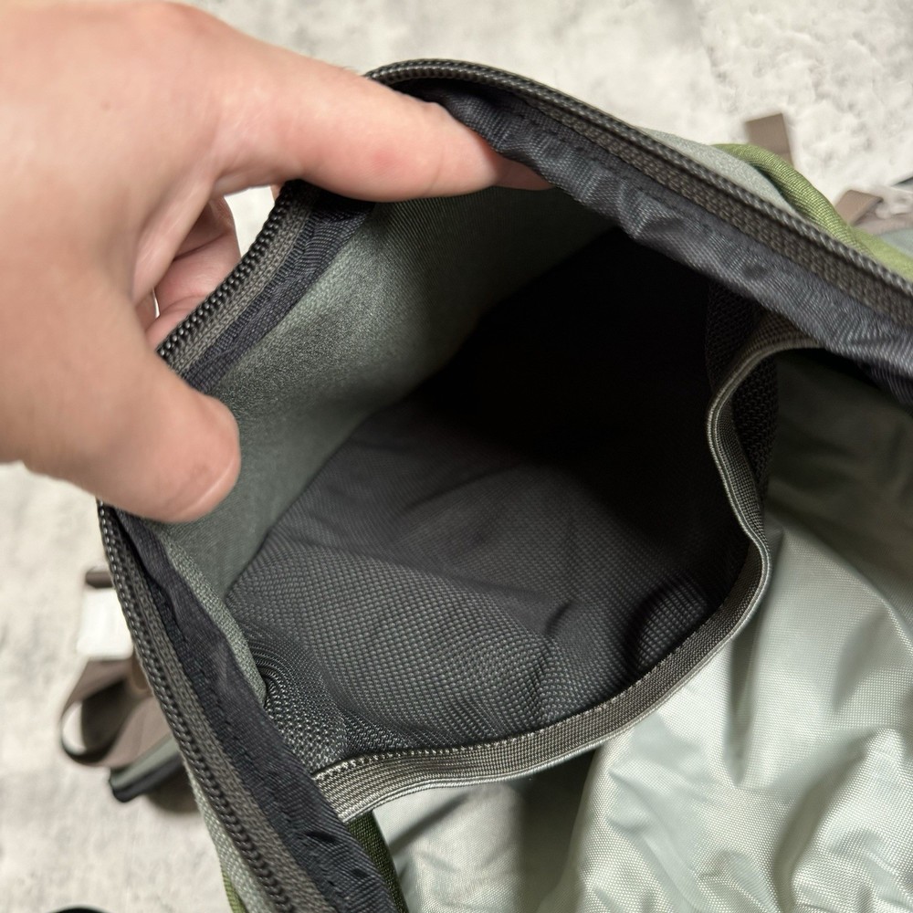 VORTEX Hiking Backpack - Green/Gray - Read