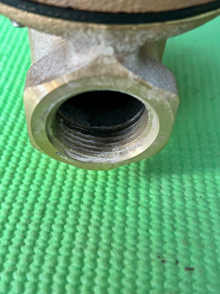 Watts Performance Water Pressure Regulator 1U5B LP STD