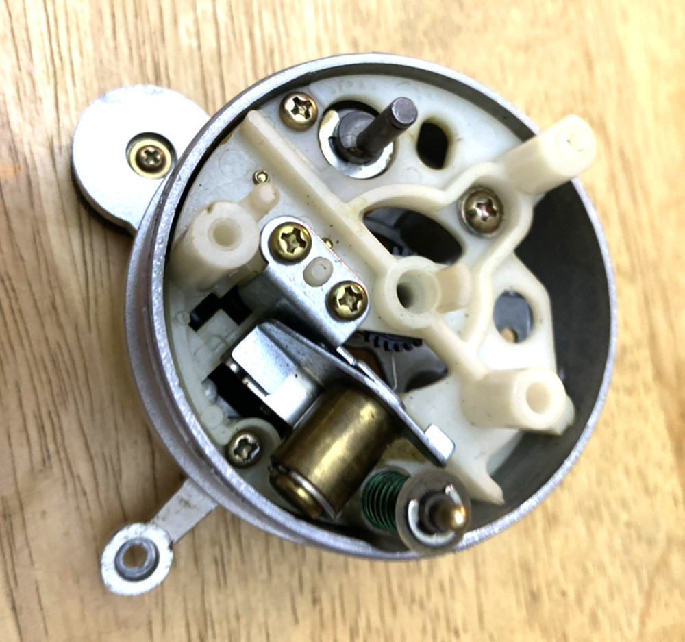 Technics sl1200, Sl1210 mk2 tonearm base