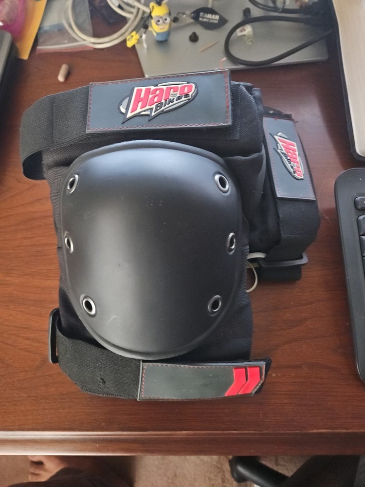 Haro Bike Black Small Knee Pads - New