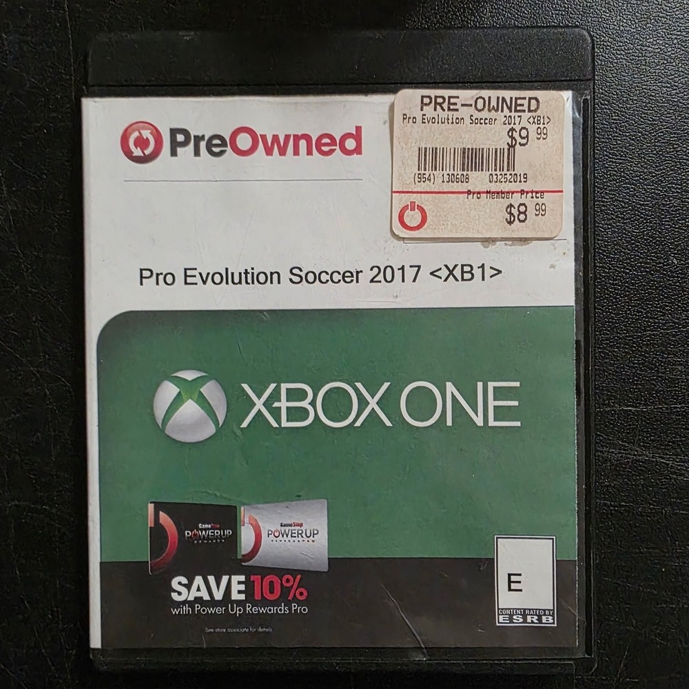 Pro Evolution Soccer 2017 Standard Case Xbox One GameStop Artwork