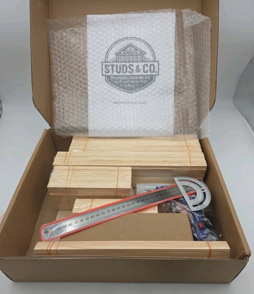Studs & Co DIY Ranch Framing Kit 1:16