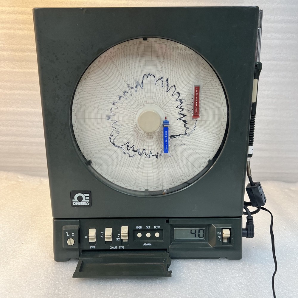 Omega CT485B Temperature Humidity Data Chart Recorder With Probe
