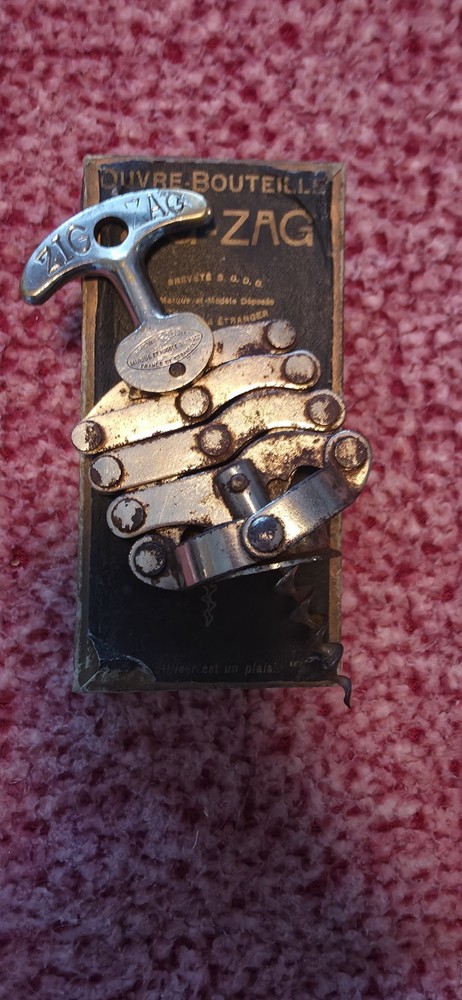 Original French ZIG ZAG corkscrew with Original Box