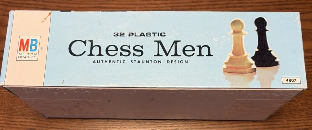 Milton Bradley 1969 Chessman Authentic Staunton Design Original Box 3 Missing