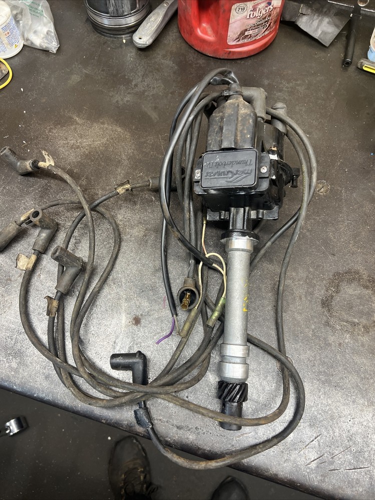 Thunderbolt IV distributor with ignition module