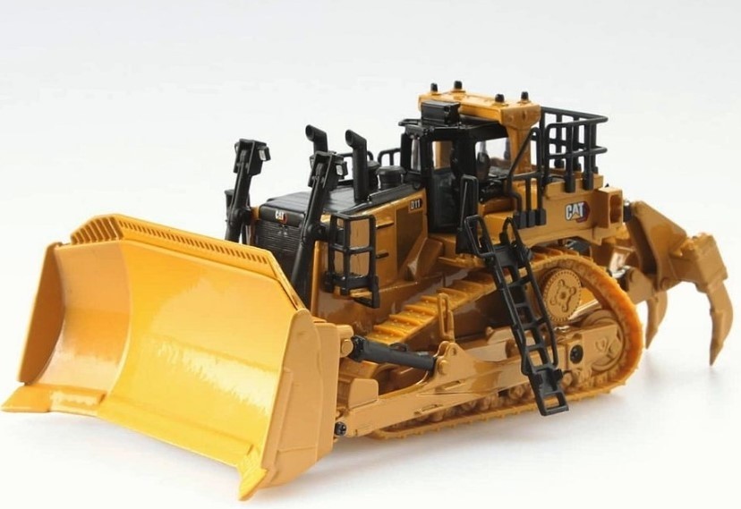 DIECAST MASTERS,Bull CATERPILLAR D11, 1/87, DCM85659