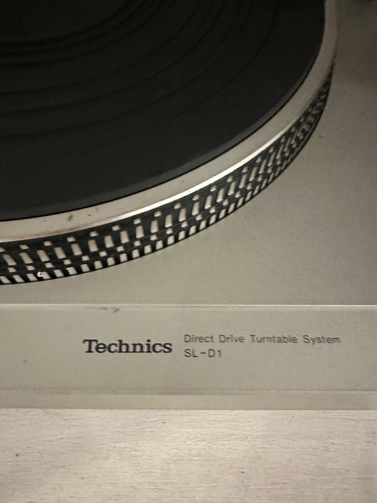 Serviced Technics SLD1 W/ Dustcover
