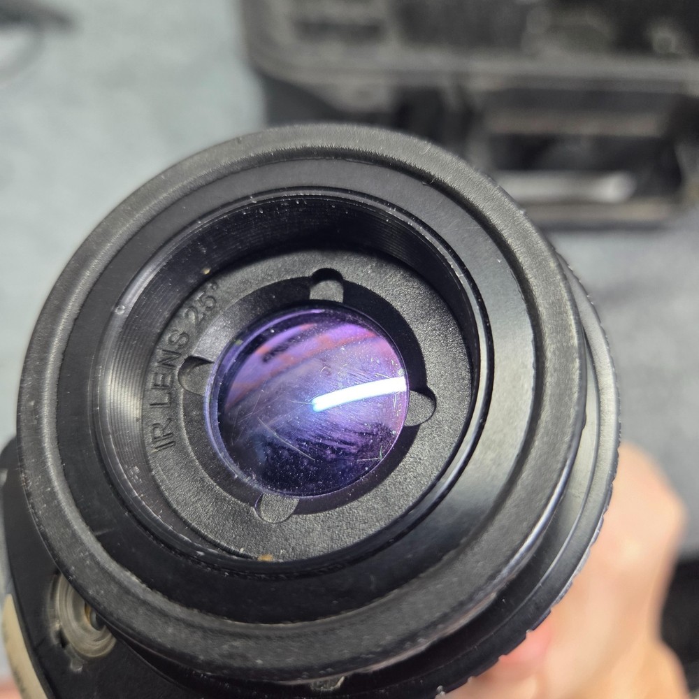 FLIR E Series ThermaVision Scout Infrared Camera with case READ DESCRIPTION
