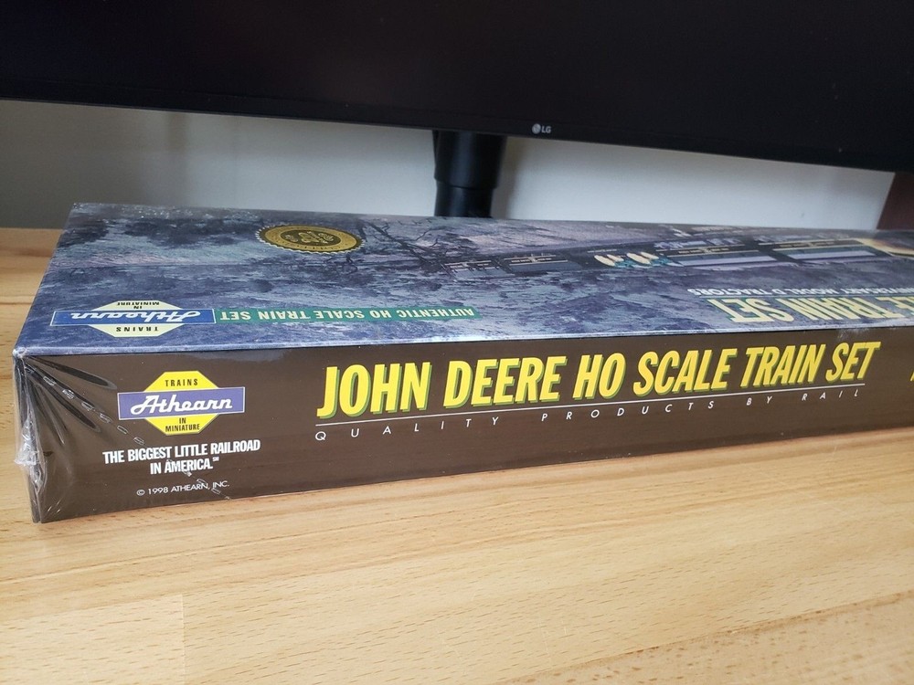 Athearn John Deere HO Scale Train Set Including Two Pewter Model D Tractors