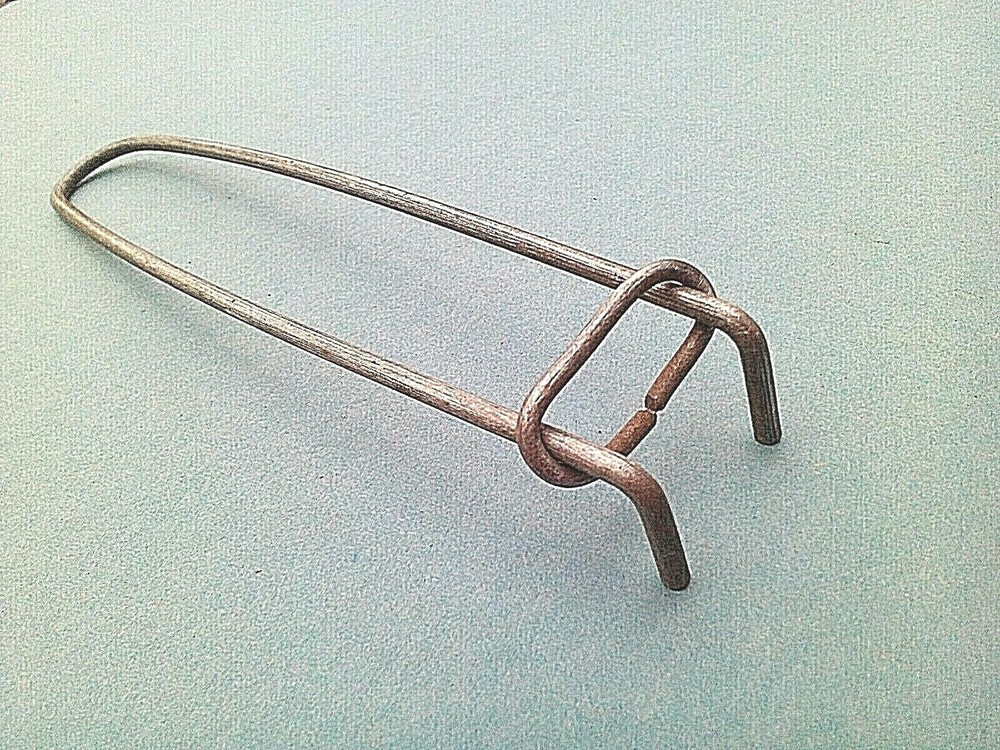 VINTAGE V W split screen hubcap puller spring steel galvanized fits a 3.5mm hole