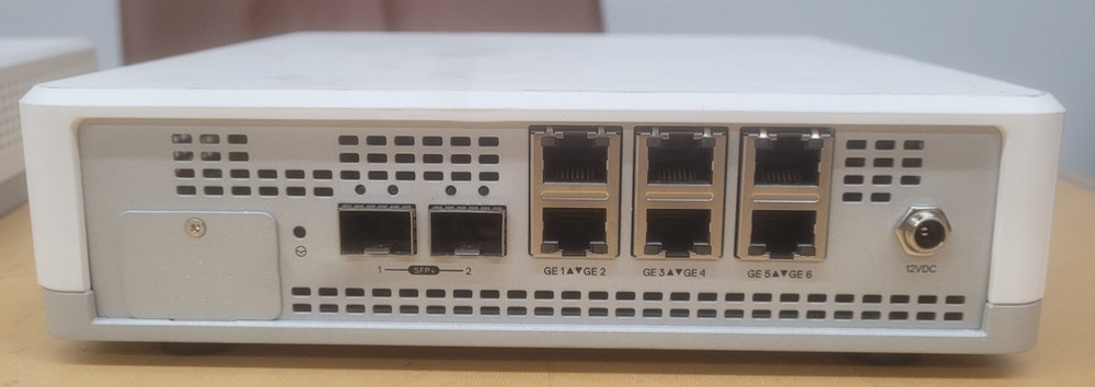 DELL VMWARE Edge 640 E42W E42W001 W/ ADAPTER
