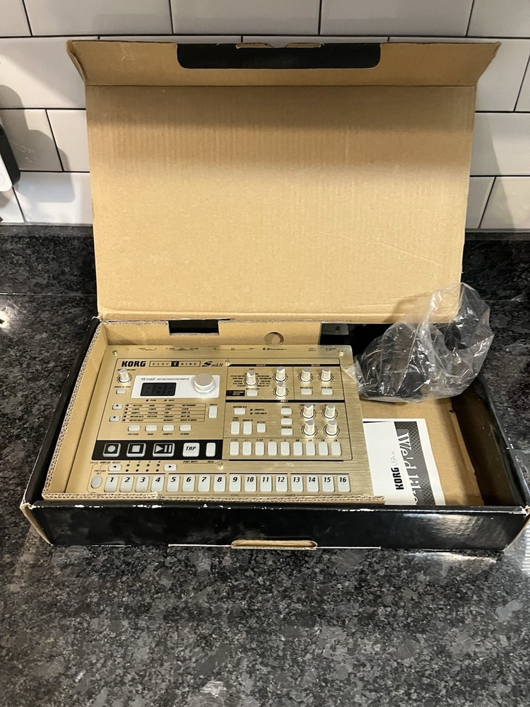 Korg Electribe ES-1 mkII Rhythm Production Sampler