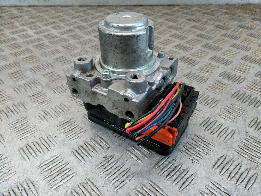 2009 TRIUMPH SPRINT ST 1050 ABS Pump