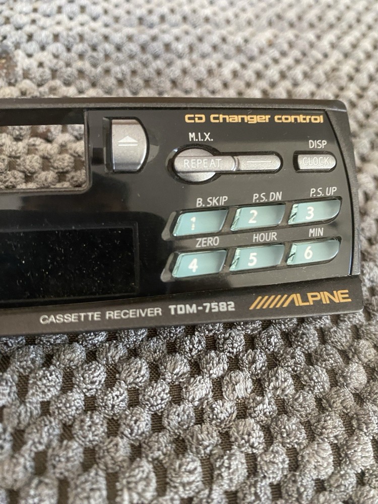 Alpine TDM-7582 Stereo Faceplate Face Only