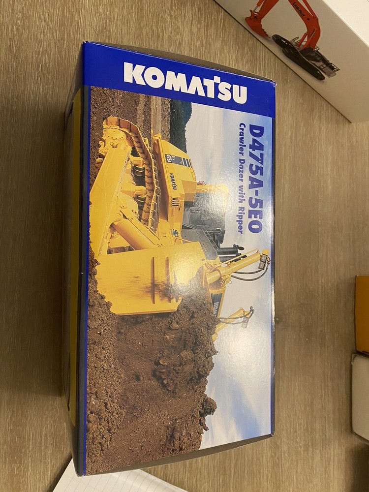 KOMATSU D475A Bulldozer