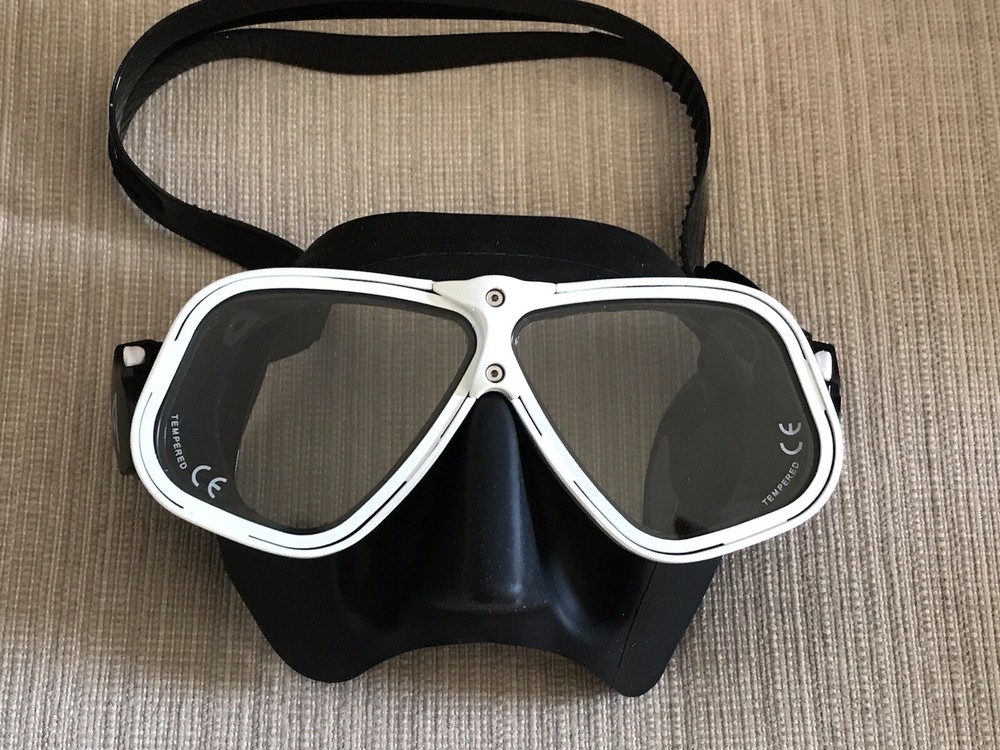 AQTECKNO Metal Frame Diving Mask